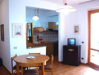 Residence L'Uliveto Gioiosa Marea Ngoại thất bức ảnh